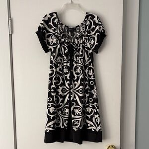 Elegant Black and White Patterned Dress